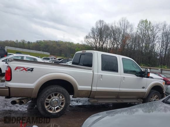✅ 2013 Ford F-250 XL • VIN: 1FT7W2BT6DEA95933 • Lot: 41856698. Wystawiony na IAAI z przebiegiem 168 236 mil. Bezpłatny archiwum sprzedaży aukcyjnych z USA i szczegółowy raport historii pojazdu na DreamBid. Zdjęcie 13.