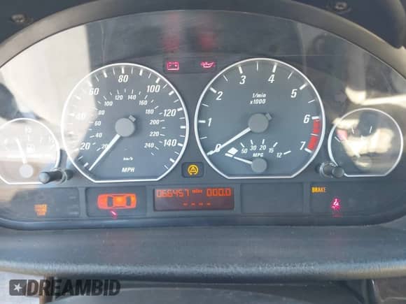 2001 BMW 3 Series 330Ci with VIN WBABS53451EV85982, listed as a IAAI auction lot 41658343 with 66,547 mi miles and . Bid and sale history available at DreamBid. Image 7.