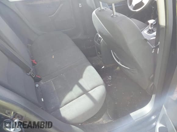 ✅ 2009 Volkswagen Rabbit S • VIN: WVWDA71K79W079961 • Lot: 42594125. Listed on IAAI with 160,601 mi. Free auction sales archive from the USA and detailed vehicle history report at DreamBid. Image 8.