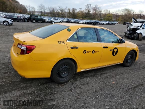 ✅ 2014 Toyota Camry XLE • VIN: 4T1BD1FK0EU122803 • Лот: 91344135. Опубликован ранее на Copart с пробегом 478 710 миль. Бесплатный доступ к архиву аукционных продаж из США и подробный отчёт об истории автомобиля на DreamBid. Изображение 3.