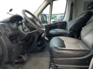 ✅ 2016 Ram ProMaster Cargo • VIN: 3C6TRVAG1GE103576 • Lot: 70782355. Wystawiony na Copart z przebiegiem 163 259 mil. Bezpłatny archiwum sprzedaży aukcyjnych z USA i szczegółowy raport historii pojazdu na DreamBid. Zdjęcie 7.
