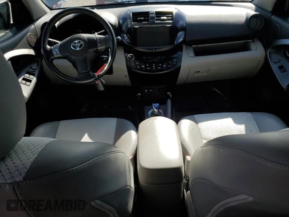 ✅ 2014 Toyota RAV4 • VIN: 2T3YL4DVXEW002526 • Lot: 68310935. Wystawiony na Copart z przebiegiem 99 149 mil. Bezpłatny archiwum sprzedaży aukcyjnych z USA i szczegółowy raport historii pojazdu na DreamBid. Zdjęcie 8.