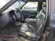 2003 Chevrolet S-10 LS z VIN 1GCDT13XX3K129542, wystawiony jako Copart lot #78091334 z przebiegiem 180 698 mil mil oraz Czysty tytuł • Clean title. Historia ofert i sprzedaży dostępna na DreamBid. Obrazek 7.