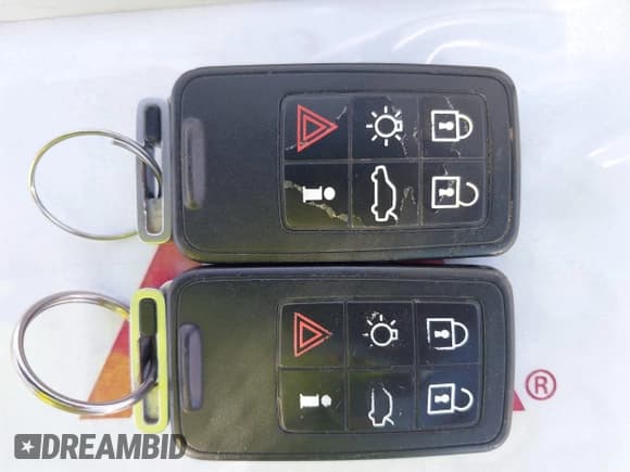 ✅ 2008 Volvo XC70 • VIN: YV4BZ982981040265 • Лот: 43360725. Опубликован ранее на IAAI с пробегом 157 402 миль. Бесплатный доступ к архиву аукционных продаж из США и подробный отчёт об истории автомобиля на DreamBid. Изображение 11.