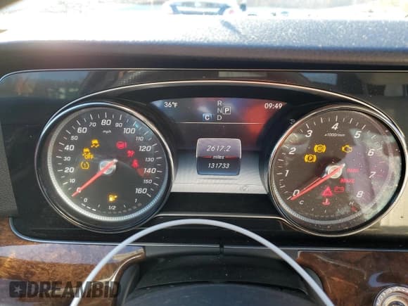 ✅ 2017 Mercedes-Benz E 300 Luxury • VIN: WDDZF4KB1HA205107 • Lot: 88421395. Wystawiony na Copart z przebiegiem 131 733 mil. Bezpłatny archiwum sprzedaży aukcyjnych z USA i szczegółowy raport historii pojazdu na DreamBid. Zdjęcie 9.