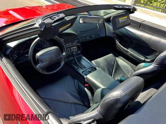 1995 Chevrolet Corvette with VIN 1G1YY32P9S5114214, listed as a Copart auction lot 88994775 with 7,924 mi miles and Salvage title. Bid and sale history available at DreamBid. Image 9.