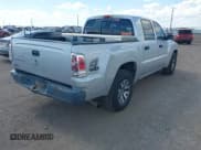 ✅ 2008 Mitsubishi Raider LS • VIN: 1Z7HT28K78S572912 • Лот: 42676301. Опубликован ранее на IAAI с пробегом 241 041 миль. Бесплатный доступ к архиву аукционных продаж из США и подробный отчёт об истории автомобиля на DreamBid. Изображение 4.