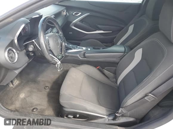 ✅ 2019 Chevrolet Camaro 1LT • VIN: 1G1FB1RS8K0157432 • Лот: 84821075. Опубликован ранее на Copart с пробегом 69 081 миль. Бесплатный доступ к архиву аукционных продаж из США и подробный отчёт об истории автомобиля на DreamBid. Изображение 7.