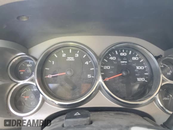 ✅ 2014 Chevrolet Silverado 1500 • VIN: 1GC0CVC82EF100871 • Лот: 52332725. Опубликован ранее на Copart с пробегом 228 173 миль. Бесплатный доступ к архиву аукционных продаж из США и подробный отчёт об истории автомобиля на DreamBid. Изображение 9.