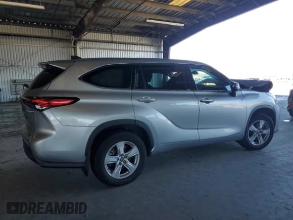 ✅ 2022 Toyota Highlander Hybrid LE • VIN: 5TDBBRCH9NS554960 • Лот: 87237015. Опубликован ранее на Copart с пробегом 52 954 миль. Бесплатный доступ к архиву аукционных продаж из США и подробный отчёт об истории автомобиля на DreamBid. Изображение 3.