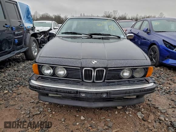 ✅ 1987 BMW 6 Series 635CSi • VIN: WBAEC8405H0614606 • Лот: 96278935. Опубликован ранее на Copart с пробегом 153 281 миль. Бесплатный доступ к архиву аукционных продаж из США и подробный отчёт об истории автомобиля на DreamBid. Изображение 5.