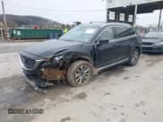 ✅ 2023 Mazda CX-9 Signature • VIN: JM3TCBEY5P0645050 • Lot: 43731693. Wystawiony na IAAI z przebiegiem 49 659 mil. Bezpłatny archiwum sprzedaży aukcyjnych z USA i szczegółowy raport historii pojazdu na DreamBid. Zdjęcie 17.