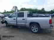 2008 Dodge Dakota SXT z VIN 1D7HW38K98S594036, wystawiony jako IAAI lot #42418267 z przebiegiem 77 135 mil mil oraz . Historia ofert i sprzedaży dostępna na DreamBid. Obrazek 15.