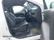 ✅ 2019 Chevrolet Silverado 1500 Work Truck • VIN: 3GCNWAEH7KG293399 • Lot: 42127268. Wystawiony na IAAI z przebiegiem 133 166 mil. Bezpłatny archiwum sprzedaży aukcyjnych z USA i szczegółowy raport historii pojazdu na DreamBid. Zdjęcie 5.