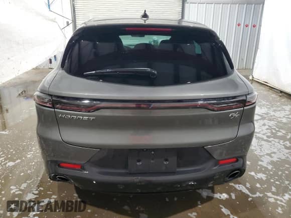2024 Dodge Hornet R/T z VIN ZACPDFCWXR3A32989, wystawiony jako Copart lot #60860585 z przebiegiem 22 837 mil mil oraz Czysty tytuł • Clean title. Historia ofert i sprzedaży dostępna na DreamBid. Obrazek 6.