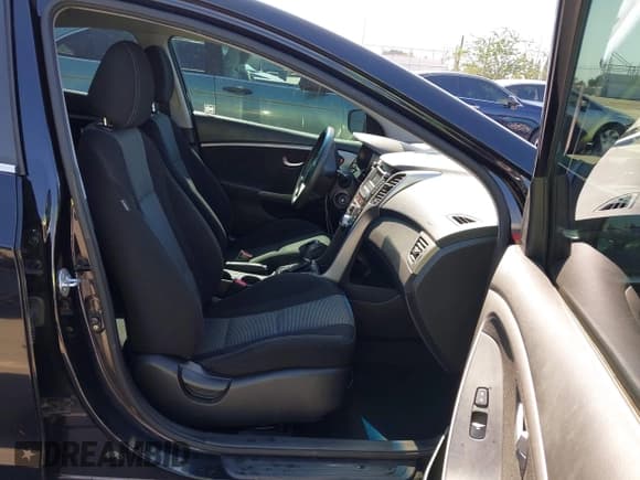 ✅ 2013 Hyundai Elantra • VIN: KMHD35LE6DU057603 • Lot: 43409000. Listed on IAAI with 114,690 mi. Free auction sales archive from the USA and detailed vehicle history report at DreamBid. Image 5.