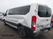 ✅ 2023 Ford Transit Passenger XLT • VIN: 1FBAX2YG1PKA91215 • Lot: 43217979. Wystawiony na IAAI z przebiegiem 74 046 mil. Bezpłatny archiwum sprzedaży aukcyjnych z USA i szczegółowy raport historii pojazdu na DreamBid. Zdjęcie 3.