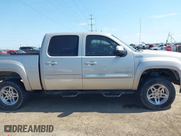 2008 GMC Sierra 1500 Work Truck with VIN 2GTEK133681250886, listed as a IAAI auction lot 41404017 with 221,465 mi miles and . Bid and sale history available at DreamBid. Image 12.