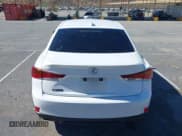 ✅ 2017 Lexus IS 200t • VIN: JTHBA1D23H5053960 • Lot: 42876263. Wystawiony na IAAI z przebiegiem 146 850 mil. Bezpłatny archiwum sprzedaży aukcyjnych z USA i szczegółowy raport historii pojazdu na DreamBid. Zdjęcie 16.