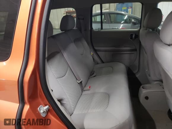 ✅ 2006 Chevrolet HHR LT • VIN: 3GNDA23D86S657288 • Lot: 85493624. Listed on Copart with 97,233 mi. Free auction sales archive from the USA and detailed vehicle history report at DreamBid. Image 10.