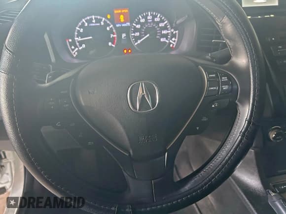 ✅ 2015 Acura ILX • VIN: 19VDE1F37FE000998 • Lot: 96623075. Wystawiony na Copart z przebiegiem 140 075 mil. Bezpłatny archiwum sprzedaży aukcyjnych z USA i szczegółowy raport historii pojazdu na DreamBid. Zdjęcie 13.