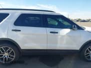 ✅ 2018 Ford Explorer Sport • VIN: 1FM5K8GT6JGC87122 • Lot: 43673299. Wystawiony na IAAI z przebiegiem 118 391 mil. Bezpłatny archiwum sprzedaży aukcyjnych z USA i szczegółowy raport historii pojazdu na DreamBid. Zdjęcie 14.