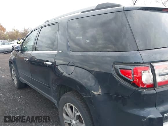 ✅ 2015 GMC Acadia SLT • VIN: 1GKKVSKD9FJ303629 • Lot: 43532131. Listed on IAAI with 145,378 mi. Free auction sales archive from the USA and detailed vehicle history report at DreamBid. Image 14.