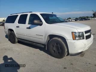 ✅ 2010 Chevrolet Suburban Commercial • VIN: 1GNUKHE30AR203715 • Lot: 73474534. Wystawiony na Copart z przebiegiem 245 860 mil. Bezpłatny archiwum sprzedaży aukcyjnych z USA i szczegółowy raport historii pojazdu na DreamBid. Zdjęcie 4.