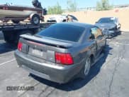 ✅ 2003 Ford Mustang Standard • VIN: 1FAFP40443F403437 • Lot: 43280178. Wystawiony na IAAI z przebiegiem Nie podano. Bezpłatny archiwum sprzedaży aukcyjnych z USA i szczegółowy raport historii pojazdu na DreamBid. Zdjęcie 4.
