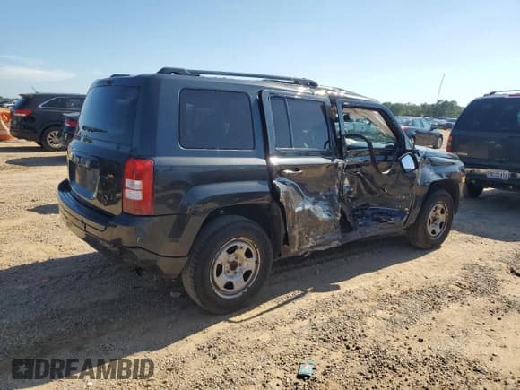 ✅ 2011 Jeep Patriot Sport • VIN: 1J4NT1GB4BD142318 • Lot: 66643055. Wystawiony na Copart z przebiegiem 171 550 mil. Bezpłatny archiwum sprzedaży aukcyjnych z USA i szczegółowy raport historii pojazdu na DreamBid. Zdjęcie 3.