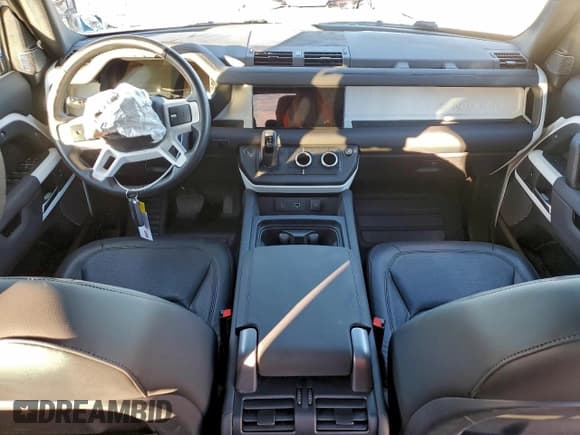 ✅ 2024 Land Rover Defender S • VIN: SALEJ7EX2R2258239 • Lot: 94658555. Wystawiony na Copart z przebiegiem Nie podano. Bezpłatny archiwum sprzedaży aukcyjnych z USA i szczegółowy raport historii pojazdu na DreamBid. Zdjęcie 8.