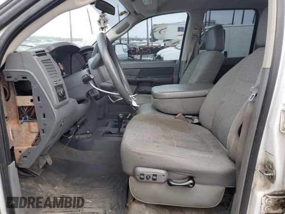 ✅ 2009 Dodge 2500 SLT • VIN: 3D7KS28L39G510712 • Лот: 52180215. Опубликован ранее на Copart с пробегом 268 467 миль. Бесплатный доступ к архиву аукционных продаж из США и подробный отчёт об истории автомобиля на DreamBid. Изображение 7.