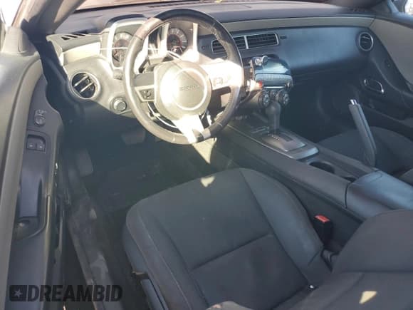 ✅ 2011 Chevrolet Camaro 2LS • VIN: 2G1FA1EDXB9119152 • Lot: 86472775. Wystawiony na Copart z przebiegiem 151 204 mil. Bezpłatny archiwum sprzedaży aukcyjnych z USA i szczegółowy raport historii pojazdu na DreamBid. Zdjęcie 8.