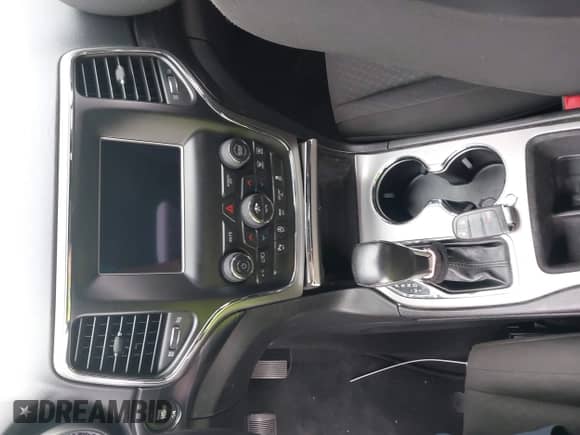 2020 Jeep Grand Cherokee Altitude z VIN 1C4RJEAG3LC202749, wystawiony jako IAAI lot #42272959 z przebiegiem 90 698 mil mil oraz . Historia ofert i sprzedaży dostępna na DreamBid. Obrazek 11.