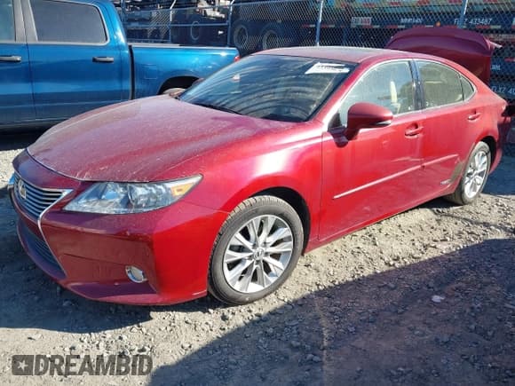 ✅ 2015 Lexus ES 300h • VIN: JTHBW1GG2F2079151 • Лот: 43595636. Опубликован ранее на IAAI с пробегом 98 209 миль. Бесплатный доступ к архиву аукционных продаж из США и подробный отчёт об истории автомобиля на DreamBid. Изображение 2.