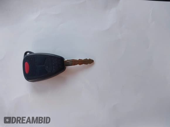 ✅ 2006 Jeep Commander • VIN: 1J8HG48N06C210930 • Lot: 42382695. Wystawiony na IAAI z przebiegiem 166 928 mil. Bezpłatny archiwum sprzedaży aukcyjnych z USA i szczegółowy raport historii pojazdu na DreamBid. Zdjęcie 11.