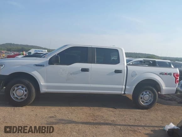 ✅ 2020 Ford F-150 XL • VIN: 1FTEW1E56LFA28921 • Лот: 43175852. Опубликован ранее на IAAI с пробегом 261 995 миль. Бесплатный доступ к архиву аукционных продаж из США и подробный отчёт об истории автомобиля на DreamBid. Изображение 14.