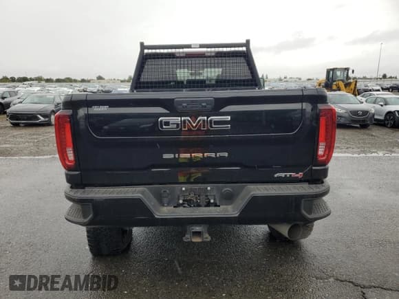 ✅ 2022 GMC Sierra 3500HD AT4 • VIN: 1GT49VEY1NF103788 • Lot: 86142705. Wystawiony na Copart z przebiegiem 35 963 mil. Bezpłatny archiwum sprzedaży aukcyjnych z USA i szczegółowy raport historii pojazdu na DreamBid. Zdjęcie 6.