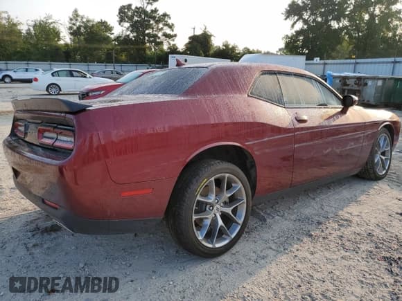 ✅ 2023 Dodge Challenger SXT • VIN: 2C3CDZAG5PH518200 • Lot: 67477804. Wystawiony na Copart z przebiegiem 20 676 mil. Bezpłatny archiwum sprzedaży aukcyjnych z USA i szczegółowy raport historii pojazdu na DreamBid. Zdjęcie 3.