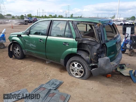 ✅ 2003 Saturn VUE • VIN: 5GZCZ53B13S834475 • Lot: 43063067. Wystawiony na IAAI z przebiegiem 172 456 mil. Bezpłatny archiwum sprzedaży aukcyjnych z USA i szczegółowy raport historii pojazdu na DreamBid. Zdjęcie 3.