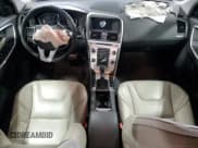 ✅ 2015 Volvo XC60 T6 Platinum • VIN: YV4902RV0F2699805 • Lot: 70168355. Listed on Copart with 114,742 mi. Free auction sales archive from the USA and detailed vehicle history report at DreamBid. Image 8.