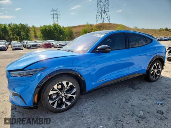 ✅ 2022 Ford Mustang Mach-E Premium • VIN: 3FMTK3SU9NMA24001 • Lot: 70929585. Listed on Copart with 37,905 mi. Free auction sales archive from the USA and detailed vehicle history report at DreamBid. Image 1.