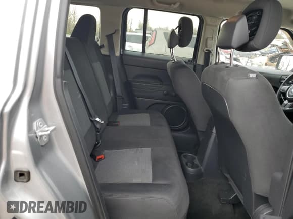 ✅ 2016 Jeep Patriot Sport SE • VIN: 1C4NJPBA9GD513879 • Lot: 52040685. Listed on Copart with 112,585 mi. Free auction sales archive from the USA and detailed vehicle history report at DreamBid. Image 10.