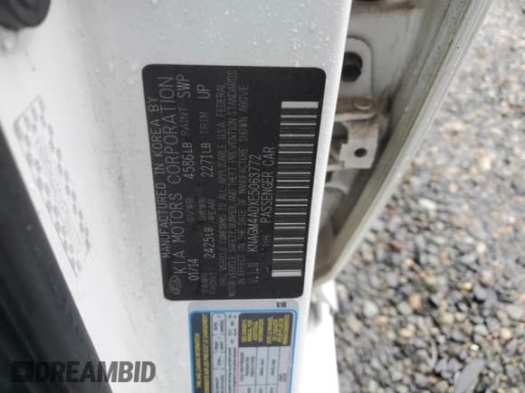 ✅ 2014 Kia Optima LX • VIN: KNAGM4ADXE5063772 • Lot: 85926805. Wystawiony na Copart z przebiegiem 138 812 mil. Bezpłatny archiwum sprzedaży aukcyjnych z USA i szczegółowy raport historii pojazdu na DreamBid. Zdjęcie 12.