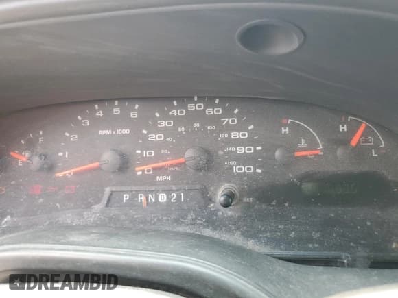 ✅ 2008 Ford Econoline Cargo Commercial • VIN: 1FTNE24W48DA53676 • Лот: 64082405. Опубликован ранее на Copart с пробегом 241 093 миль. Бесплатный доступ к архиву аукционных продаж из США и подробный отчёт об истории автомобиля на DreamBid. Изображение 9.