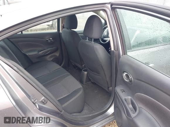 ✅ 2018 Nissan Versa SV • VIN: 3N1CN7AP3JL843944 • Lot: 43873071. Listed on IAAI with 89,045 mi. Free auction sales archive from the USA and detailed vehicle history report at DreamBid. Image 8.