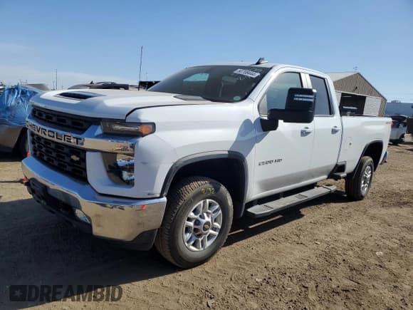 ✅ 2022 Chevrolet Silverado 2500HD LT • VIN: 1GC2YNE73NF121257 • Лот: 50708444. Опубликован ранее на Copart с пробегом 21 135 миль. Бесплатный доступ к архиву аукционных продаж из США и подробный отчёт об истории автомобиля на DreamBid. Изображение 1.