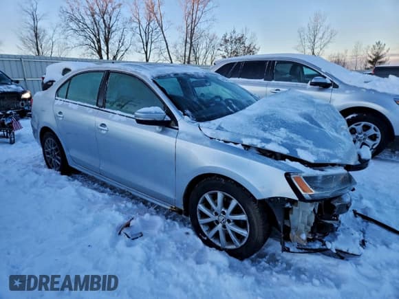 ✅ 2011 Volkswagen Jetta SE • VIN: 3VWDX7AJ4BM391194 • Lot: 94258675. Listed on Copart with Not provided. Free auction sales archive from the USA and detailed vehicle history report at DreamBid. Image 4.