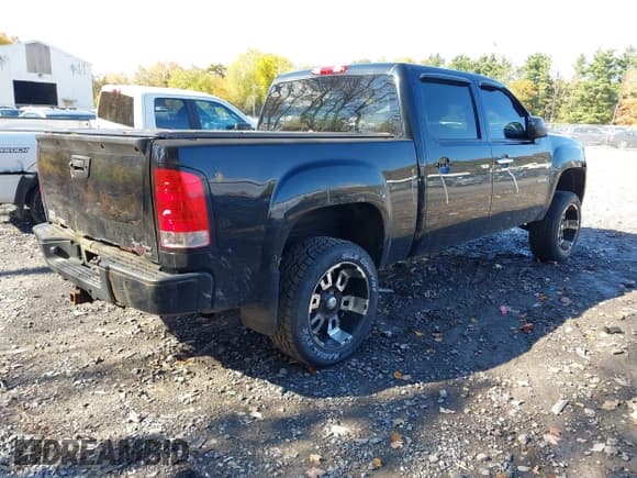 ✅ 2013 GMC Sierra 1500 Denali • VIN: 3GTP2XE27DG256827 • Lot: 43506090. Listed on IAAI with 129,652 mi. Free auction sales archive from the USA and detailed vehicle history report at DreamBid. Image 4.