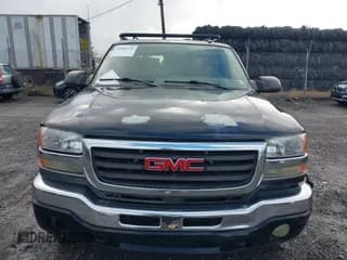 ✅ 2005 GMC Sierra 2500HD SLT • VIN: 1GTHK23U75F866001 • Lot: 43580716. Listed on IAAI with 262,646 mi. Free auction sales archive from the USA and detailed vehicle history report at DreamBid. Image 6.